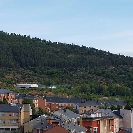 Camelot Hotel Fabero